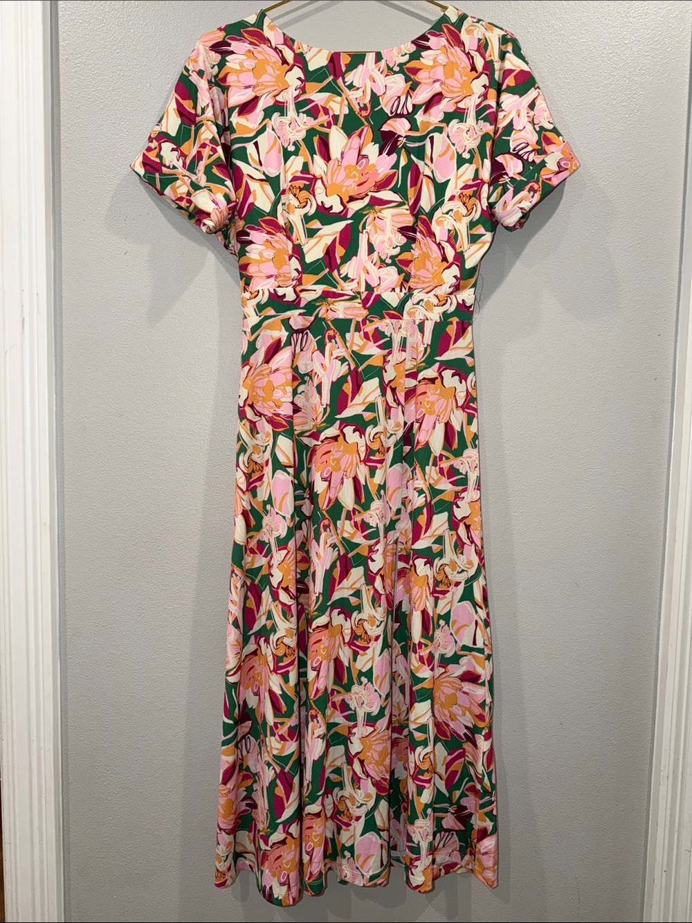 Alexia Admor Pink and Green Floral Short Sleeve Midi Dress Size Small BNWT